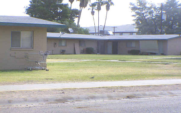 Mountain Manor (por) in Phoenix, AZ - Foto de edificio - Building Photo