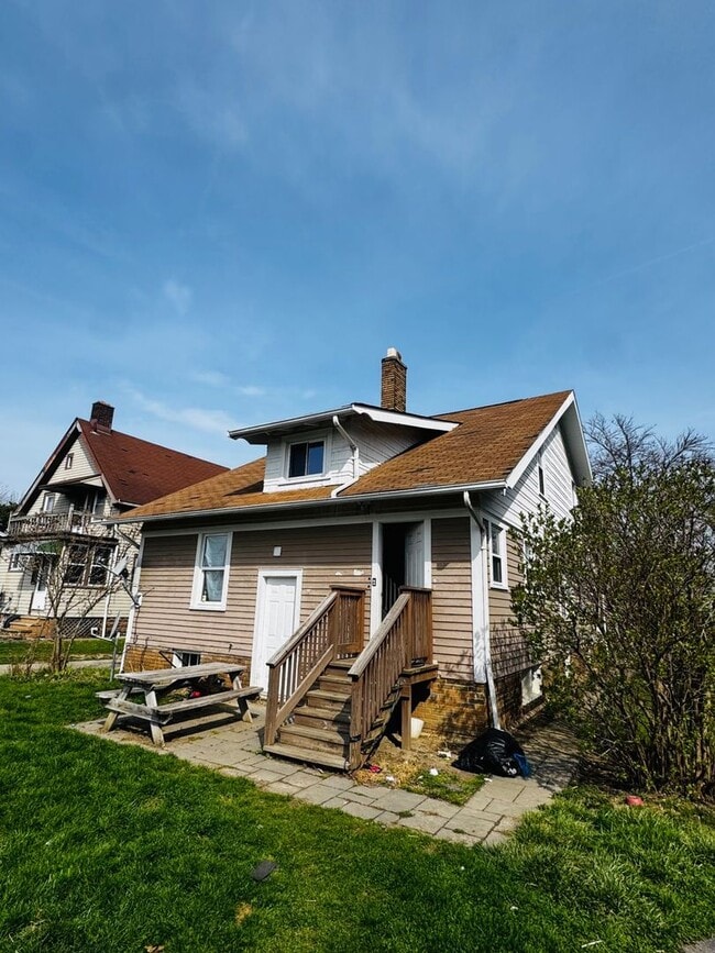 5103 Gifford Ave in Cleveland, OH - Building Photo - Building Photo