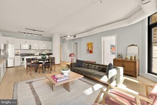 2125 14th St NW, Unit 224 in Washington, DC - Building Photo