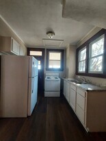 9 Wyoming St in Newark, OH - Building Photo