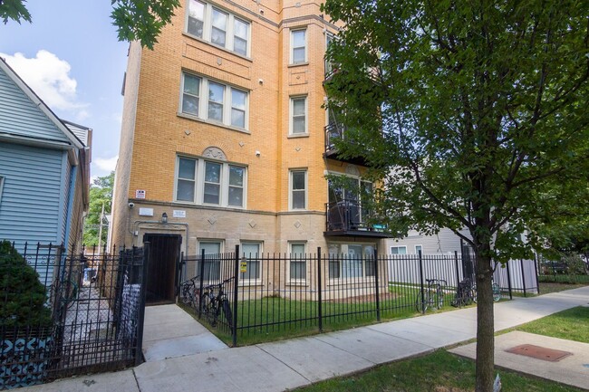 property at 3510 W Cortland St