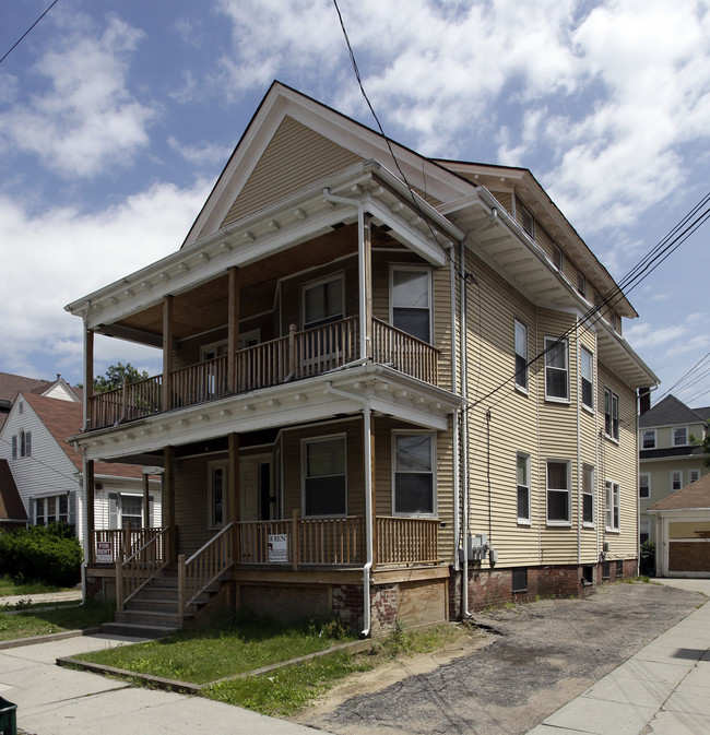 62 Lenox Ave in Providence, RI - Foto de edificio - Building Photo