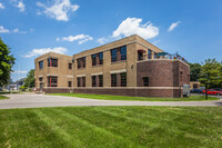 Roberts School Flats in Indianapolis, IN - Foto de edificio - Building Photo