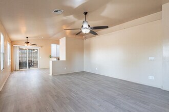 5409 S 15th Way in Phoenix, AZ - Building Photo - Building Photo