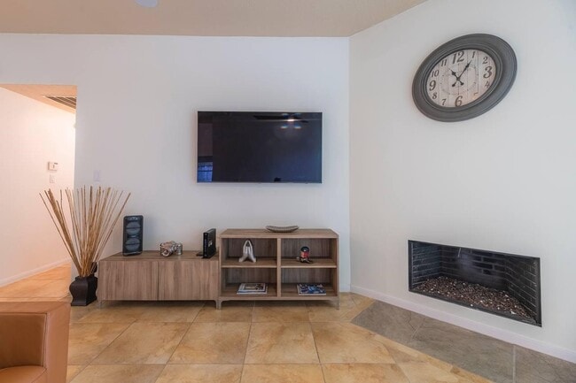 property at 6 Avenswood Pl