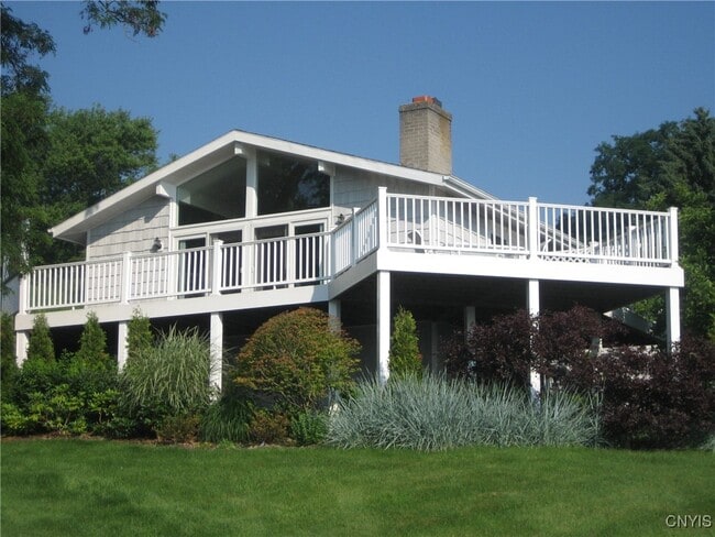property at 2139 Terrace Ln S