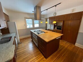 5104 Millpond Pl in Minneapolis, MN - Building Photo - Building Photo