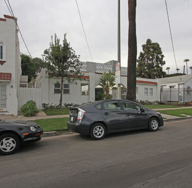 1421 N Catalina St in Los Angeles, CA - Building Photo - Building Photo