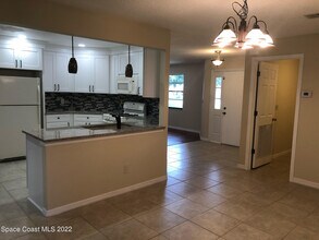 3137 Village Park Dr in Melbourne, FL - Building Photo - Building Photo