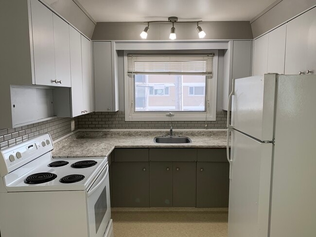 property at 1304 Lorette Av