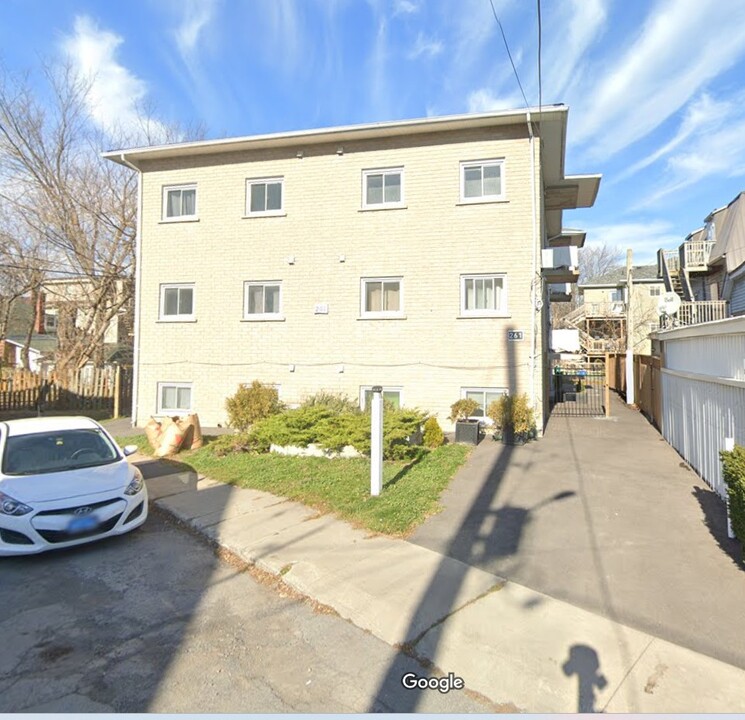 261 Colborne St in Kingston, ON - Building Photo