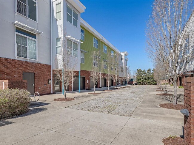 506 N Mangum St-Unit -506 N Mangum St, 404 in Durham, NC - Building Photo - Building Photo