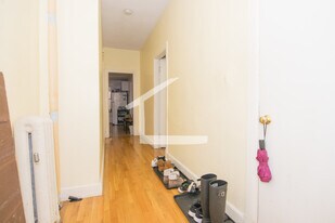 212 Hemenway St, Unit 1 in Boston, MA - Building Photo