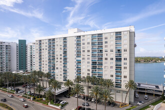 Aquasol in Miami Beach, FL - Building Photo - Building Photo