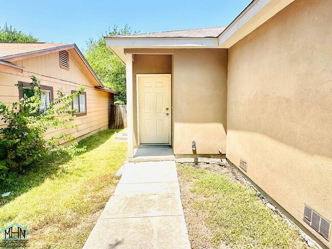 7379 Longing Trail in San Antonio, TX - Building Photo - Building Photo
