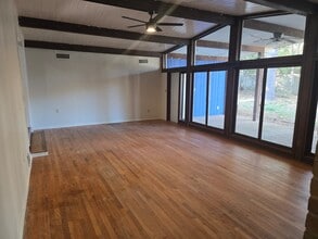 3987 Berkley Dr in Jackson, MS - Building Photo - Building Photo