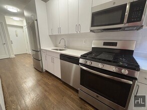 EAST 57 STREET in New York, NY - Building Photo - Building Photo