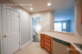 1472 Royal View Ln in Greenwood, IN - Building Photo - Building Photo