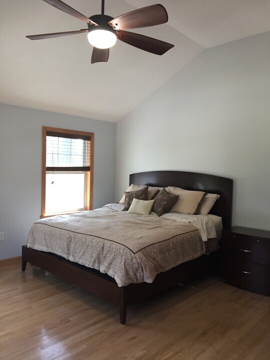 9 Newbury St, Unit Upstairs in Nashua, NH - Building Photo