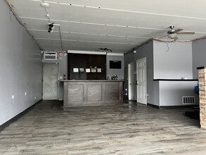 1201 Highland Ave in Berwyn, IL - Building Photo - Interior Photo