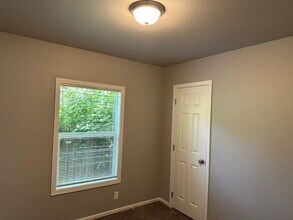 350 Wilkie St in Eugene, OR - Building Photo - Building Photo