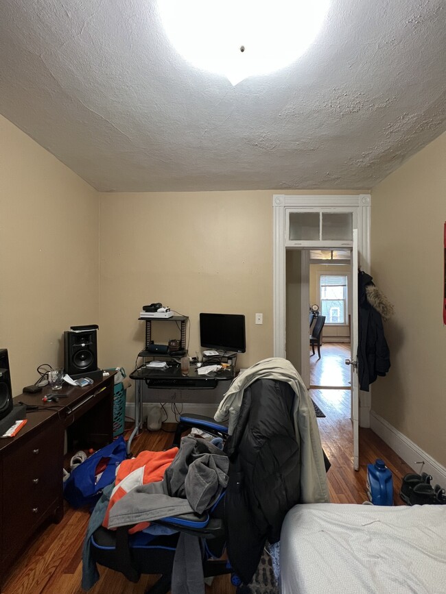 59 Cedar St, Unit 2R in Somerville, MA - Building Photo - Building Photo