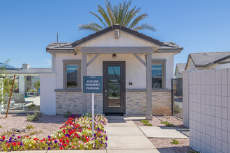 Yardly Paradisi in Surprise, AZ - Foto de edificio - Building Photo