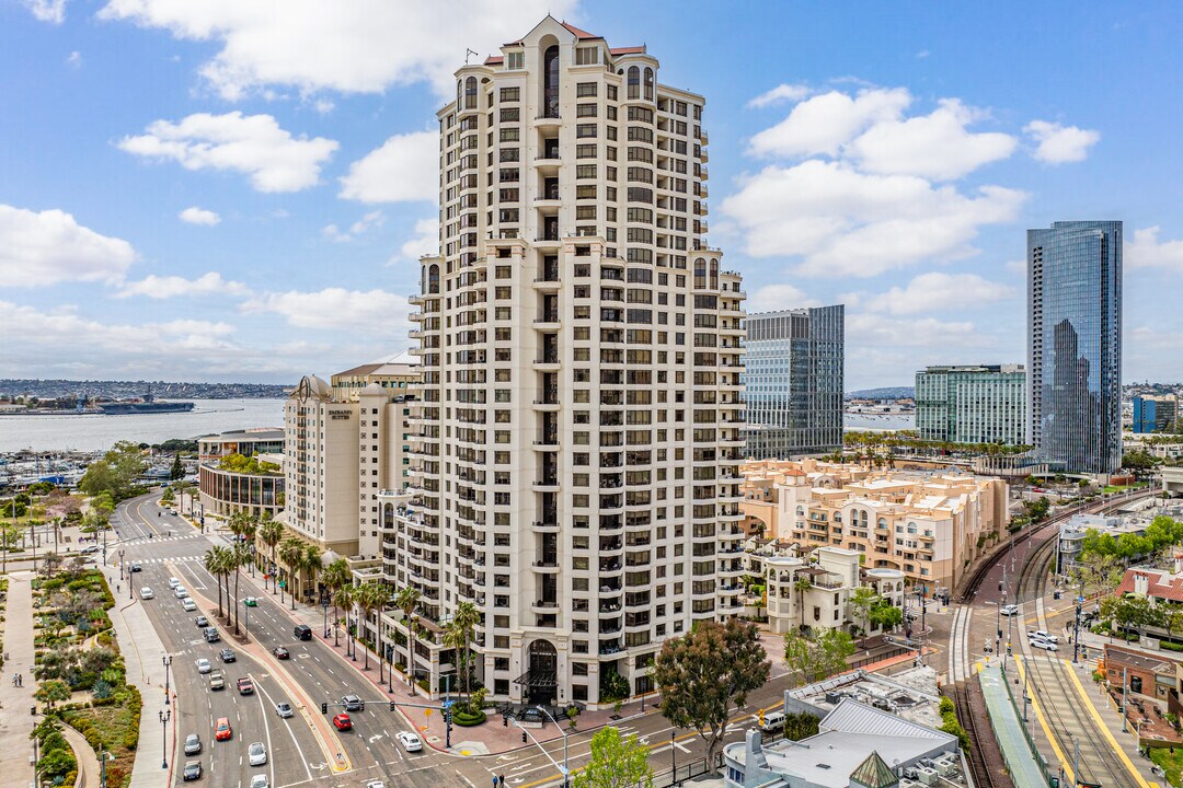 Park Place in San Diego, CA - Building Photo