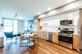 1222 Harrison St-Unit -4327 in San Francisco, CA - Foto de edificio - Building Photo