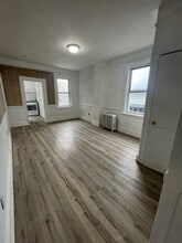 370 Main St, Unit Unit in Lodi, NJ - Building Photo - Building Photo