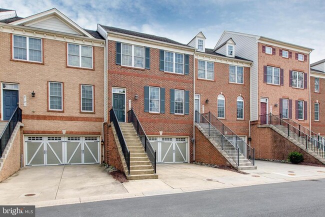 property at 2119 Split Creek Ln