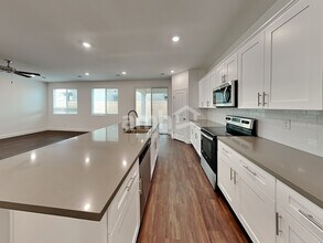 8882 Carmine Cob Ave in Las Vegas, NV - Building Photo - Building Photo