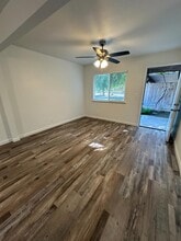 1069 Cherry Ln in Clovis, CA - Building Photo - Building Photo