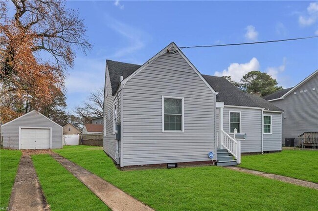 2728 Sewells Point Rd in Norfolk, VA - Building Photo - Building Photo