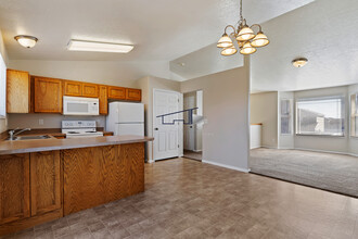 1702 W 675 N in Clinton, UT - Building Photo - Building Photo