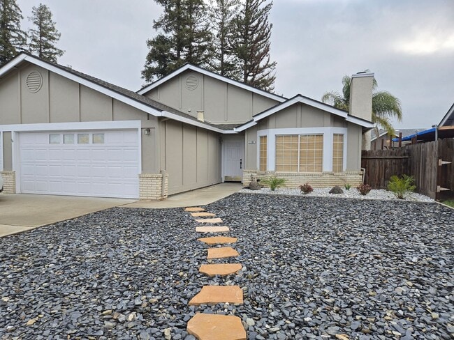 property at 3884 Paula Ct