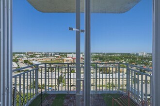 2100 Sans Souci Blvd in North Miami, FL - Building Photo - Building Photo