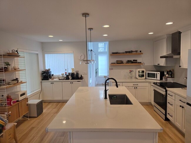 property at 25728 SE 35th Pl