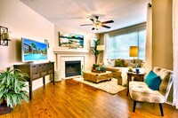 Building Photo - Bella Vista Apartments in Phoenix, Arizona