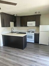 211 W Wetmore St in Manteca, CA - Building Photo - Building Photo