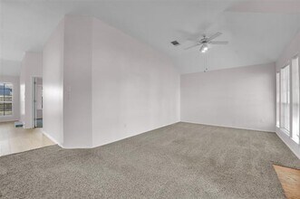 2305 Brisbane Dr in Arlington, TX - Building Photo - Building Photo