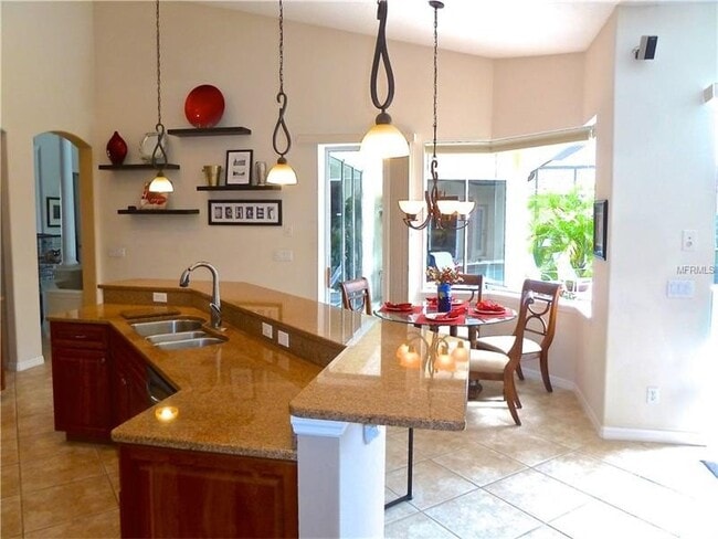 5522 Eastwind Dr in Sarasota, FL - Building Photo - Building Photo