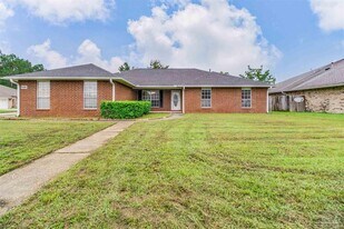 9144 Sebring Dr in Pensacola, FL - Building Photo