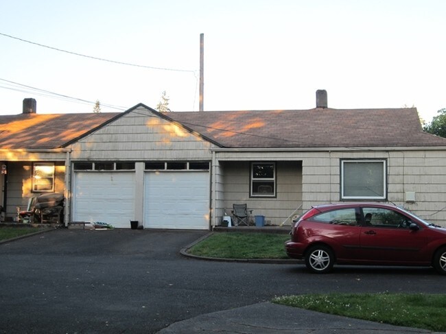 722 SW Fellows St in McMinnville, OR - Foto de edificio - Building Photo