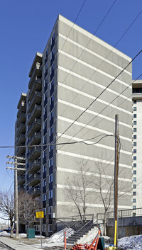 Daly Avenue Apartments in Ottawa, ON - Building Photo - Building Photo