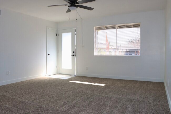 Urbana on Rose in Phoenix, AZ - Building Photo - Building Photo