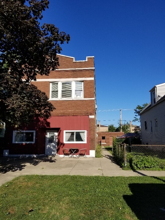 824 Elgin Ave, Unit 2R Photo