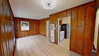 212 1st St in Huntington Beach, CA - Building Photo - Building Photo