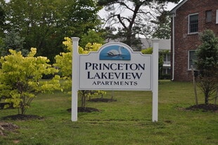 Princeton Lakeview Apartments in Princeton, NJ - Building Photo