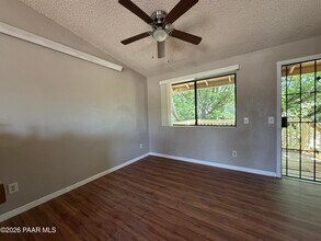 927 N Old Chisholm Trail in Dewey, AZ - Building Photo - Building Photo